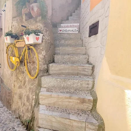 Lascaladelbaciochianalea *