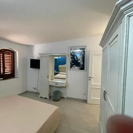 Lascaladelbaciochianalea *